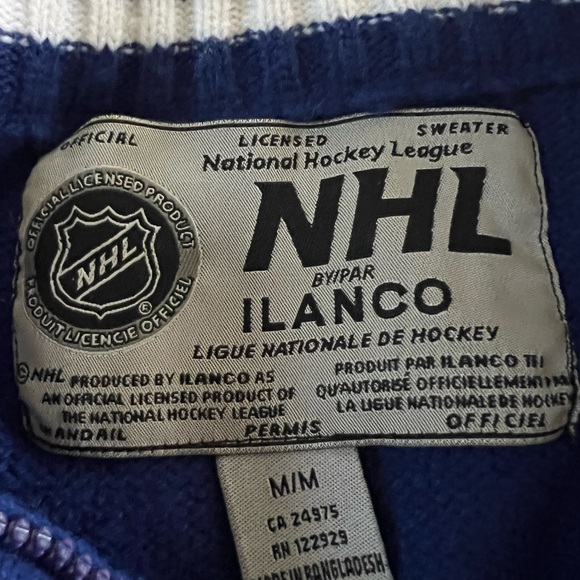 Maple Leafs Hockey Sweater - Picture 4 of 6